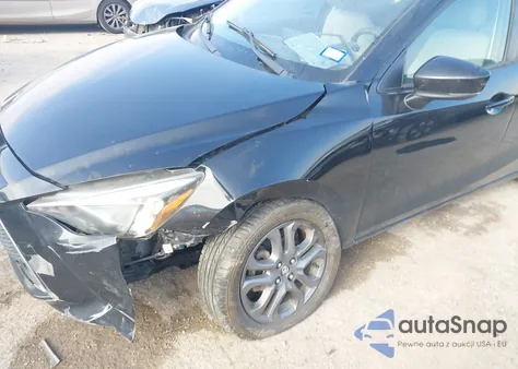 2019 Toyota Yaris Le z USA, uszkodzony, nr VIN 3MYDLBYV7KY509128